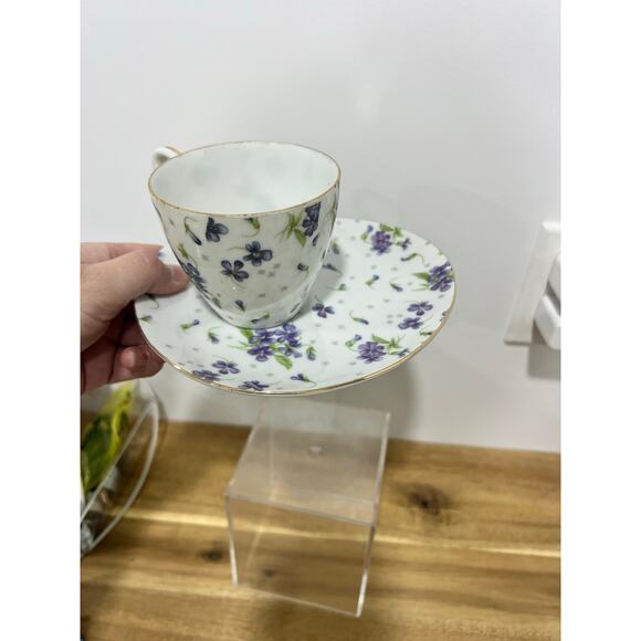 Vintage Tea cup & Saucer; Floral Violet Gold Rim - Picture 3 of 14